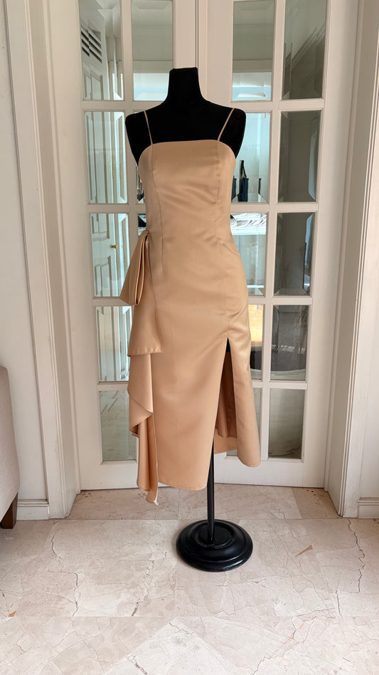 Vestido Carlota Beige Midi.